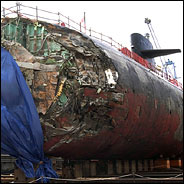 Nuclear submarine challenges a mountain