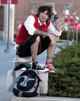 Tommy Lee goes to college