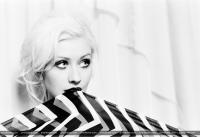 Christina Aguilera retro look Back to Basics