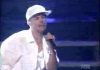 Kevin Federline performs at Teen Choice Awards