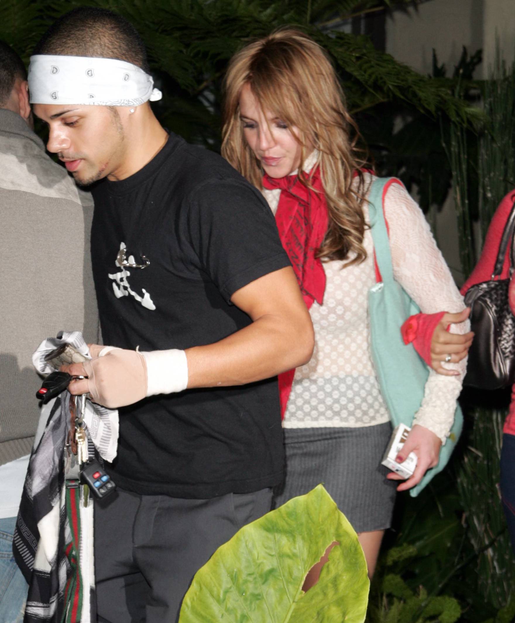 Britney Spears no bra