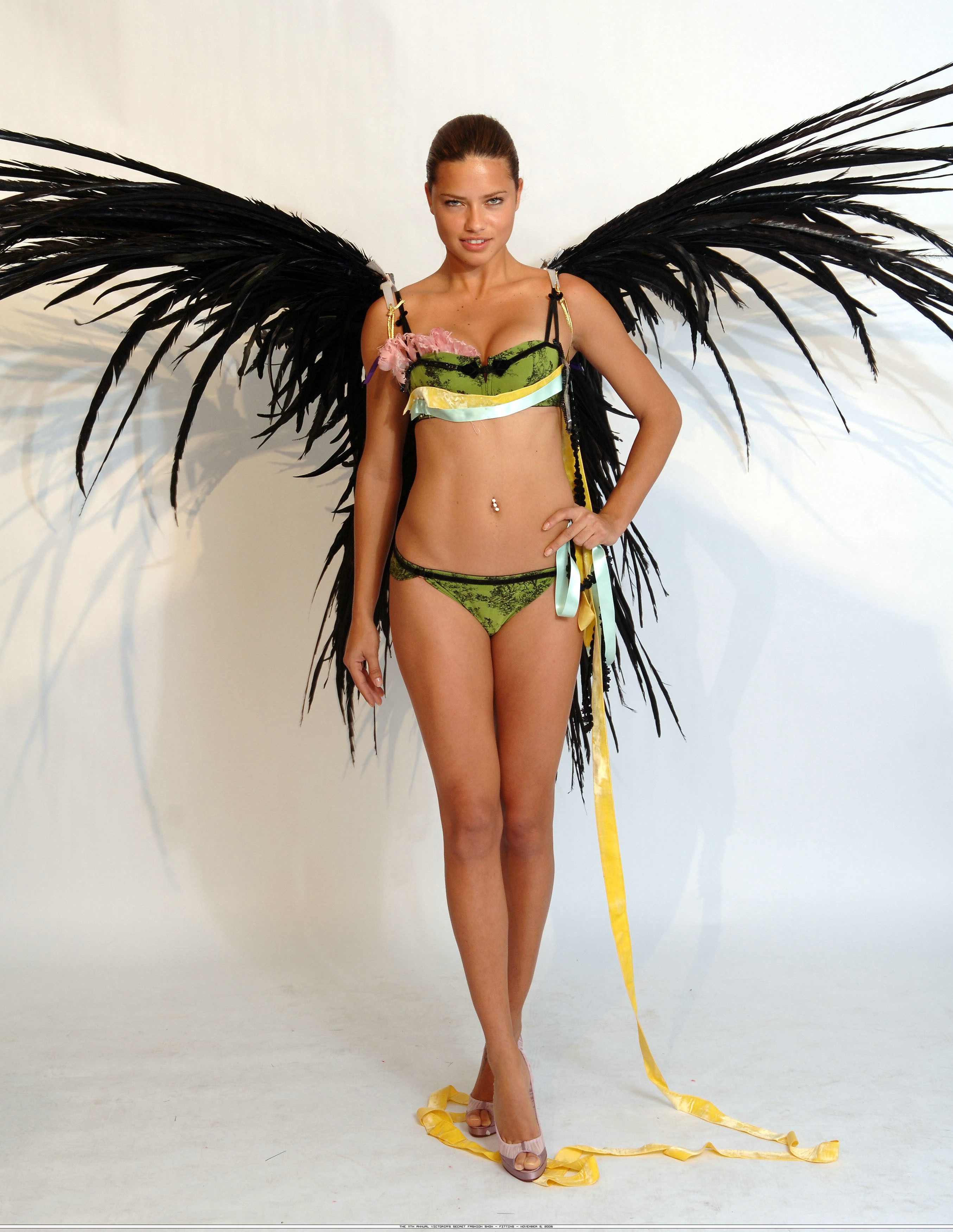 Victoria's Secret Angels Fashion Show pictures Adriana Lima