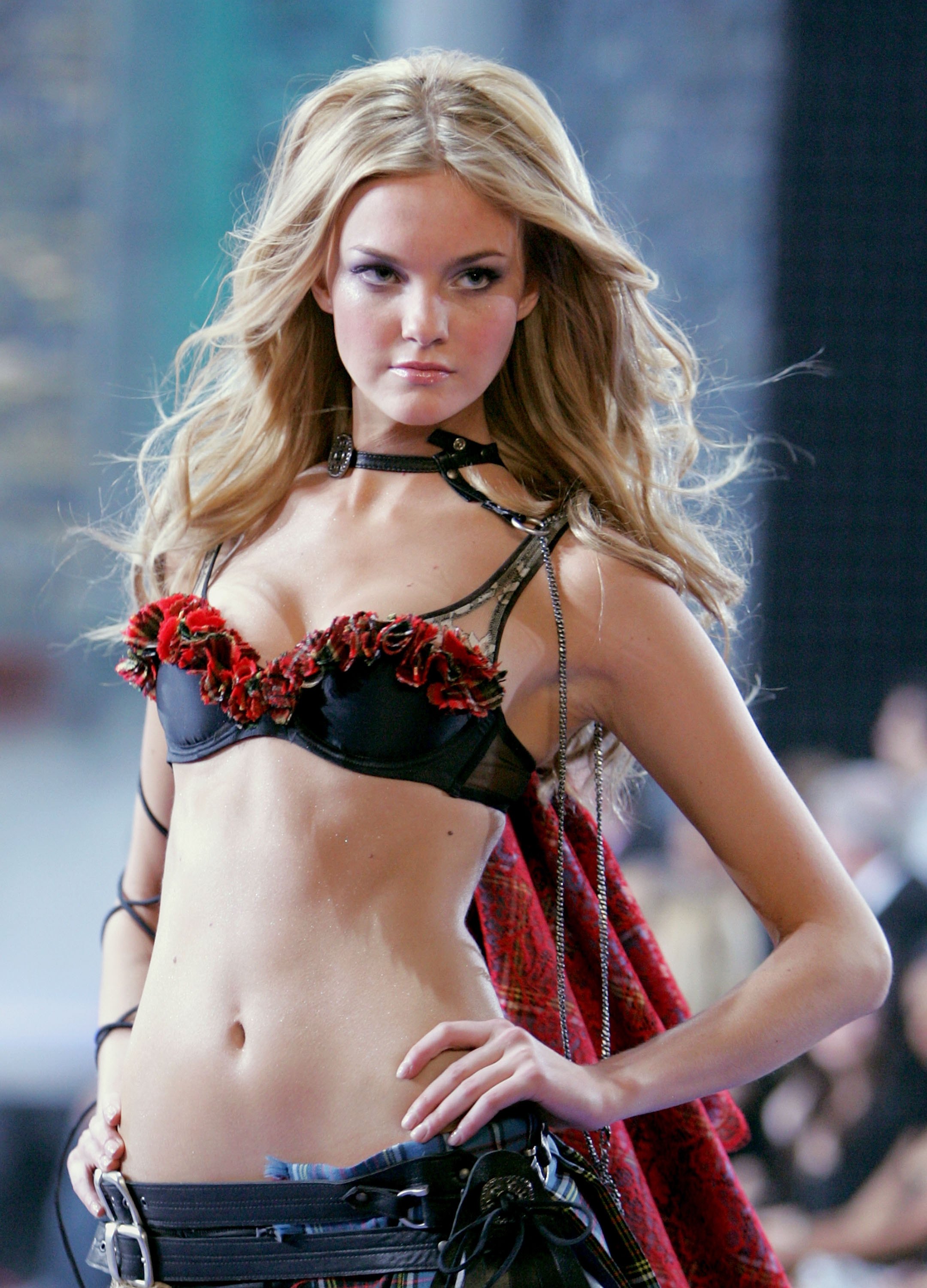Victoria's Secret Angels Fashion Show pictures Caroline Trentini