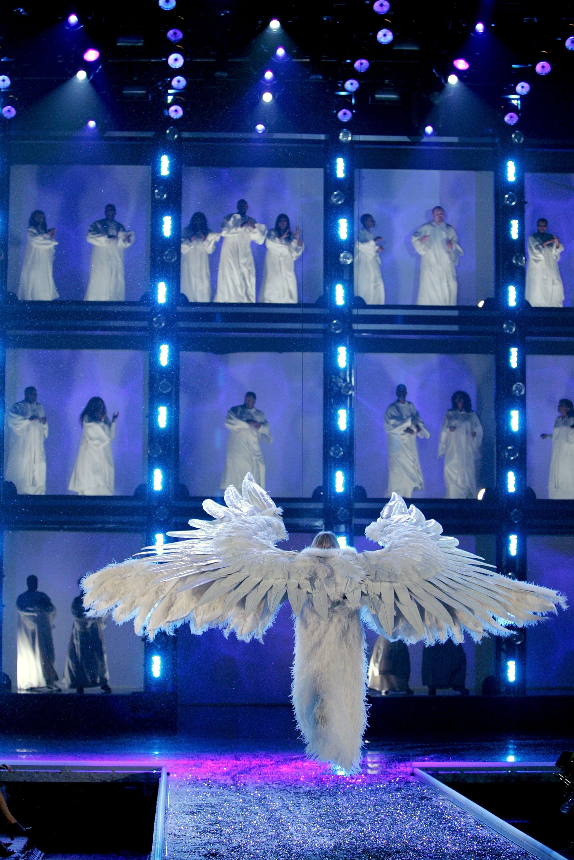 Victoria's Secret Angels Fashion Show pictures