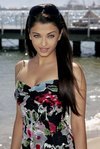 Aishwarya Rai exposed her cleavage in Cannes