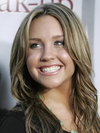 Amanda Bynes exposed kisses a girl