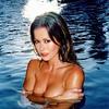 Brooke Burke exposed her bikinis with no top