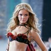 Caroline Trentini exposed her bra and panties for Victorias Secret