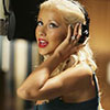 Christina Aguilera exposed her leopard bra