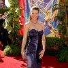 Ellen Pompeo exposed her cleavage in a dress