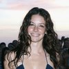 Evangeline Lilly exposed her plunging cleavage