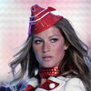 Gisele Bundchen exposed her bra and panties for Victorias Secret