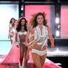 Gisele Bundchen exposed her bra and panties for Victorias Secret