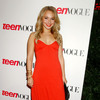 Hayden Panettiere exposed her cleavage in a red dress