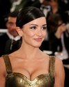 Jenifer exposed her cleavage in Cannes