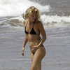 Kate Hudson exposed her skimpy bikini