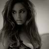 Kelly Brook exposed her sexy lingerie in a photoshoot