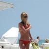 Kelly Ripa exposed her red bikini