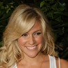 Kristin Cavallari exposed her pink bra under a tank top