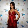 Lacey Chabert exposed her cleavage