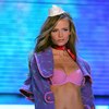 Natasha Poly exposed her bra and panties for Victorias Secret