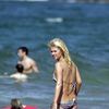 Paris and Nicky Hilton exposed their bikinis