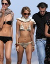 Nicole Richie exposed her string bikini