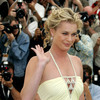 Rebecca Romijn exposed her cleavage in Cannes