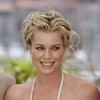 Rebecca Romijn exposed her cleavage in Cannes