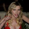 Scarlett Johansson exposed her cleavage