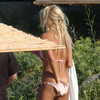Victoria Silvstedt exposed her pokies and butt in a bikini